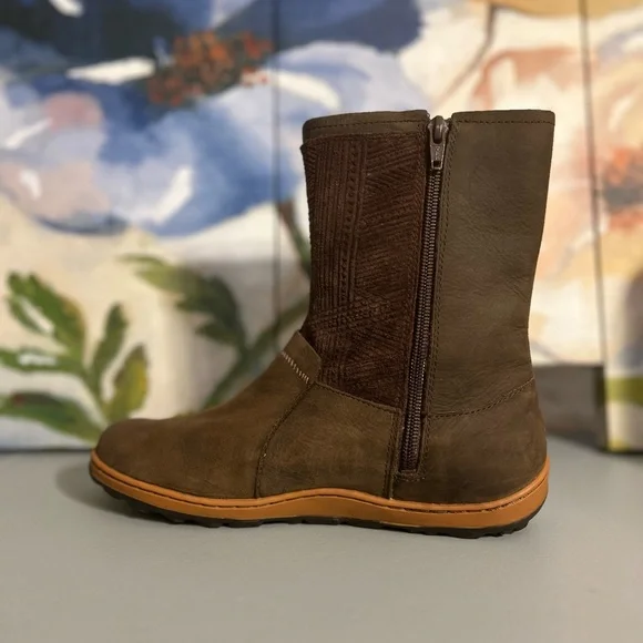 Merrell Women's Dark Brown Winter Boots - Picture 8 of 11